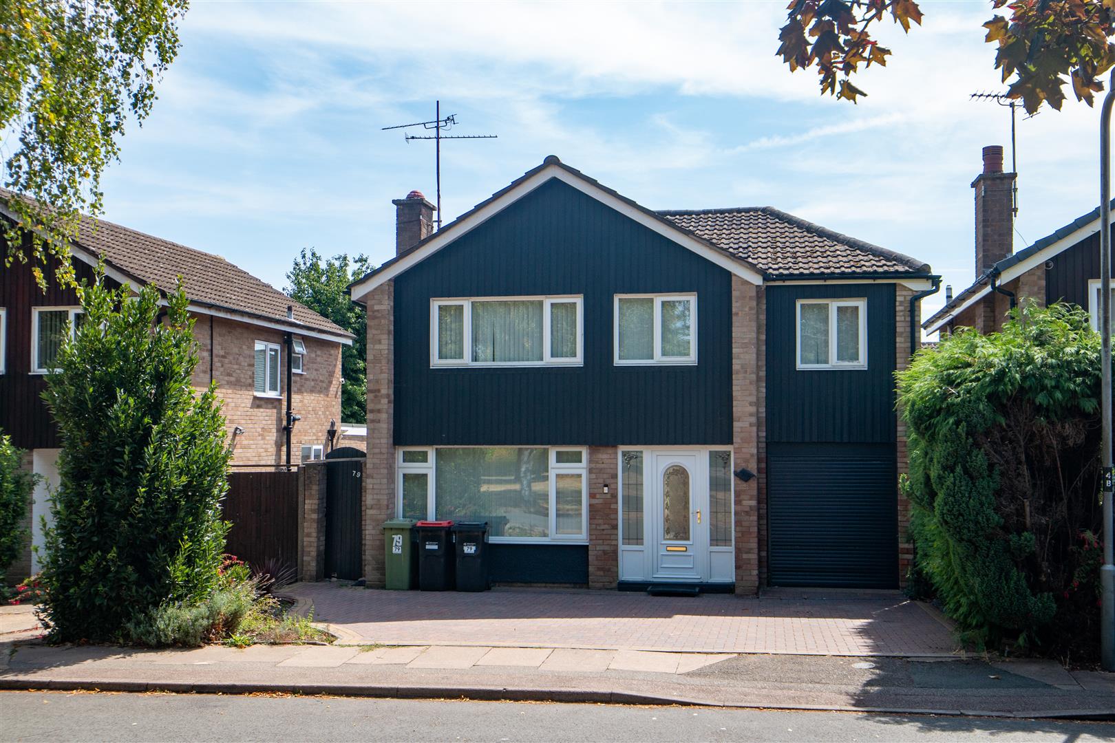 5 bed property in Buckingham Road, Milton Keynes